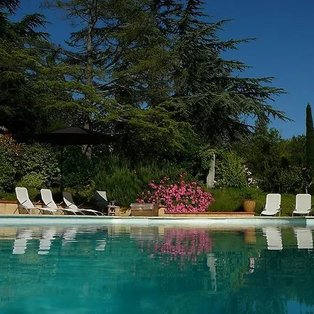 Πανσιόν Domaine Du Moment 3*